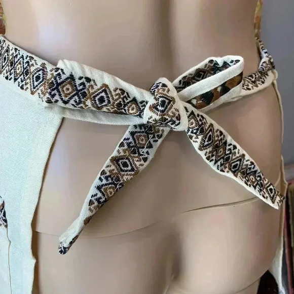 NOS Guatemalan hand embroidered half apron - Picture 7 of 8